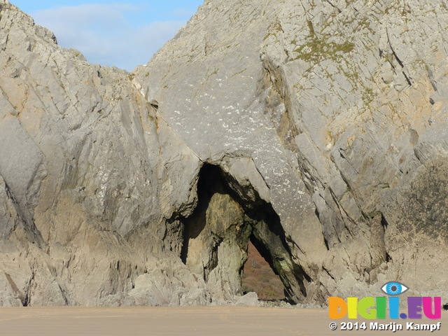 FZ010142 Three Cliffs Bay